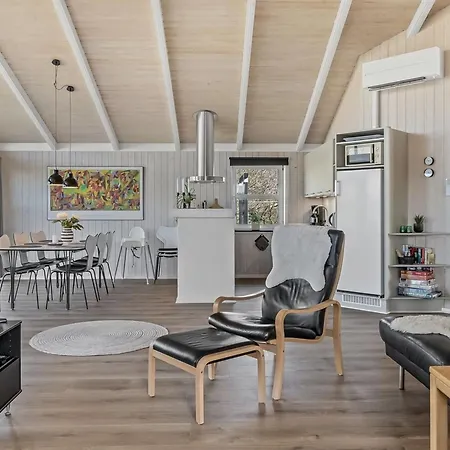 Solina - 500m From The Sea By Interhome بيت للعطل Lakolk